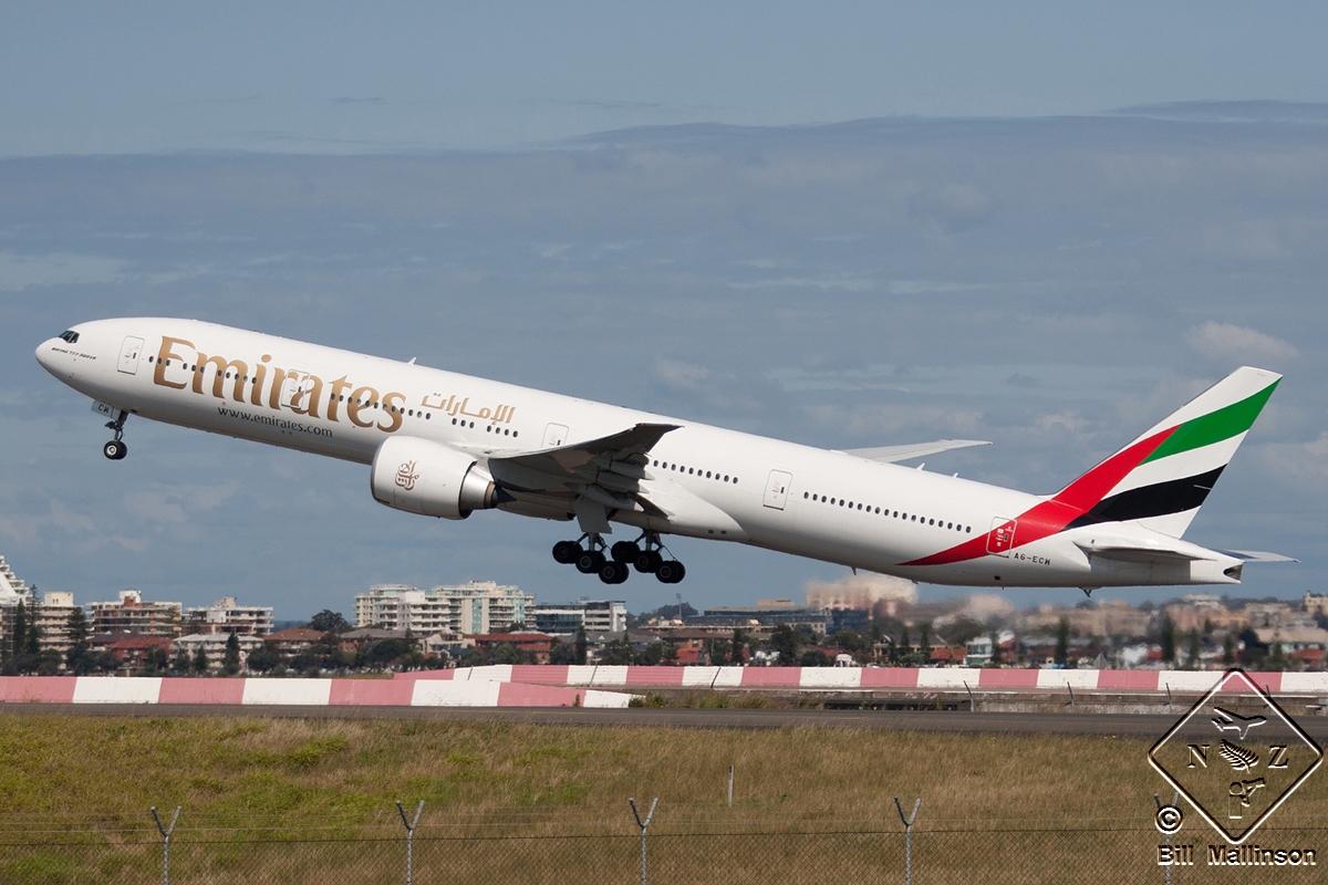 A6-ECW · Boeing 777-31H/ER · (SYD / YSSY)