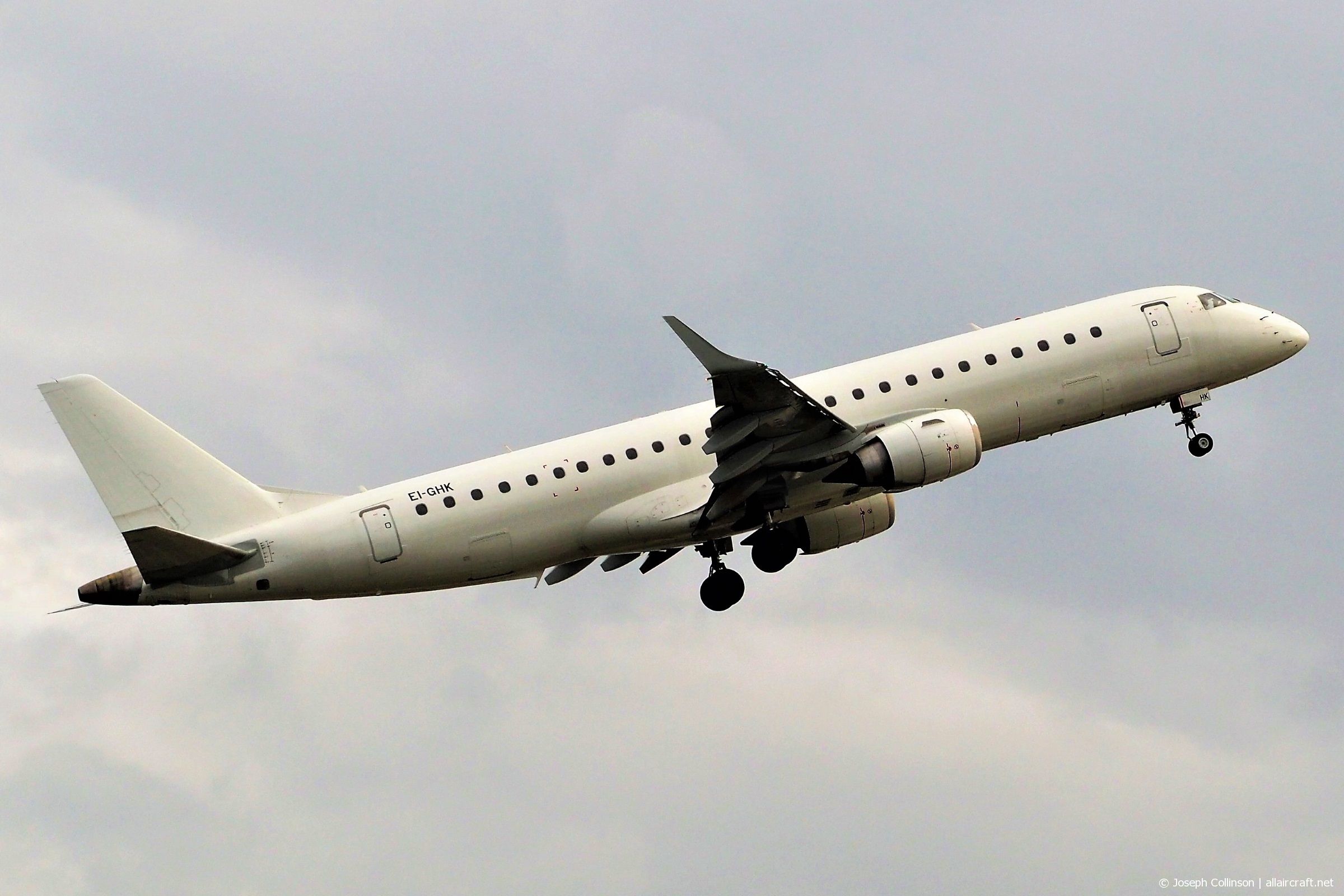 EI-GHK (19000218) Embraer 190-100IGW