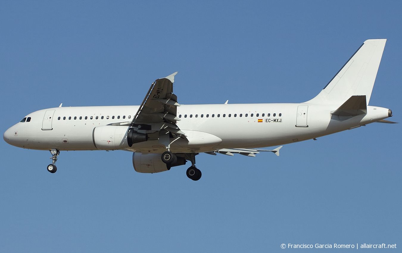 EC-MXJ · Airbus A320-214 · (LPA / GCLP)