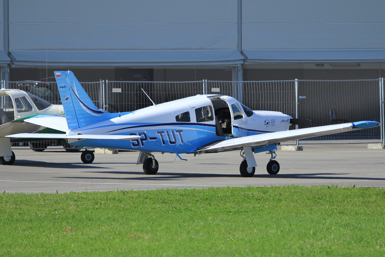SP-TUT · Piper PA-28R-201 · (RZE / EPRZ)