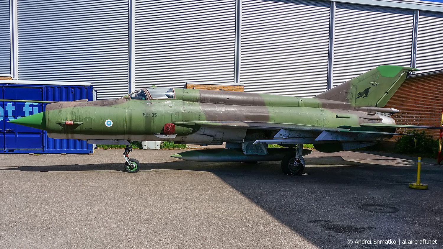 MG-135 (N75084554/10) Mikoyan-Gurevich MiG-21bis