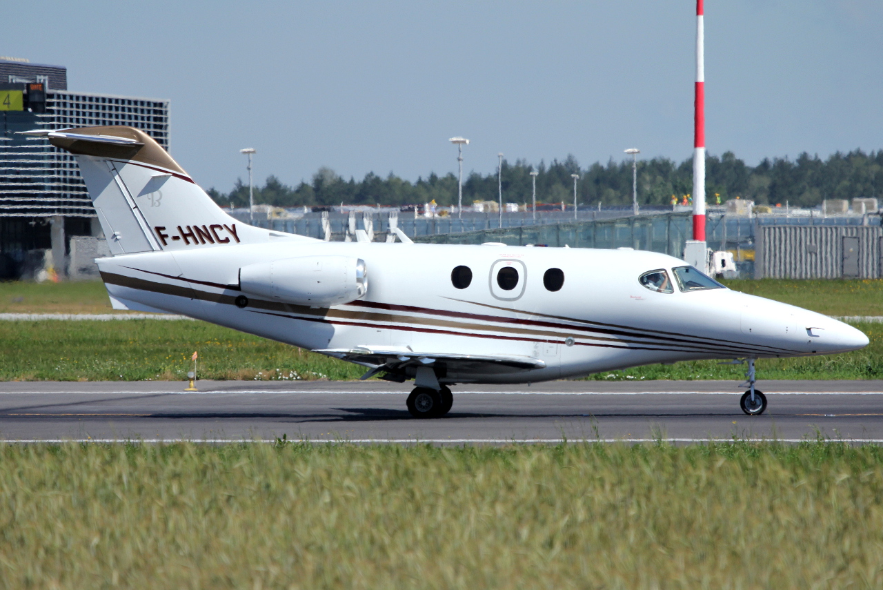 F-HNCY (RB-230) 2008 Hawker Beechcraft 390 Premier IA