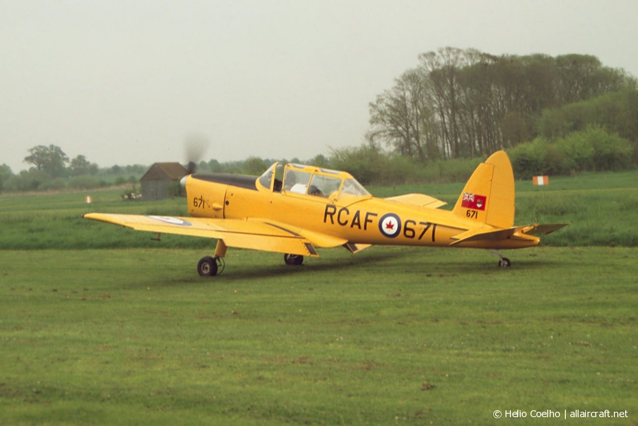 G-BNZC / 671  1952 DeHavilland DHC-1 Chipmunk Mk22