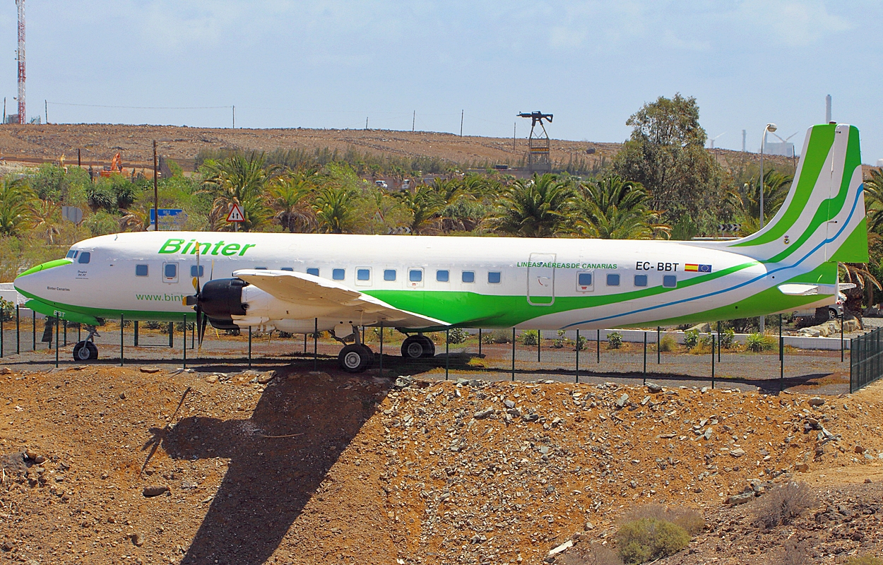 EC-BBT (cn 45553) Douglas DC-7C
