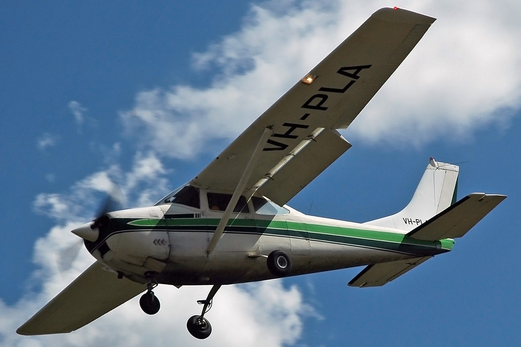 VH-PLA · Cessna 182H Skylane · (YKBN)