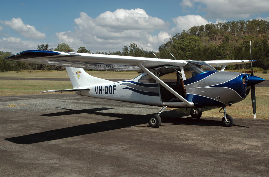 VH-DQF · Cessna 182K Skylane Skyaction · (YKBN)