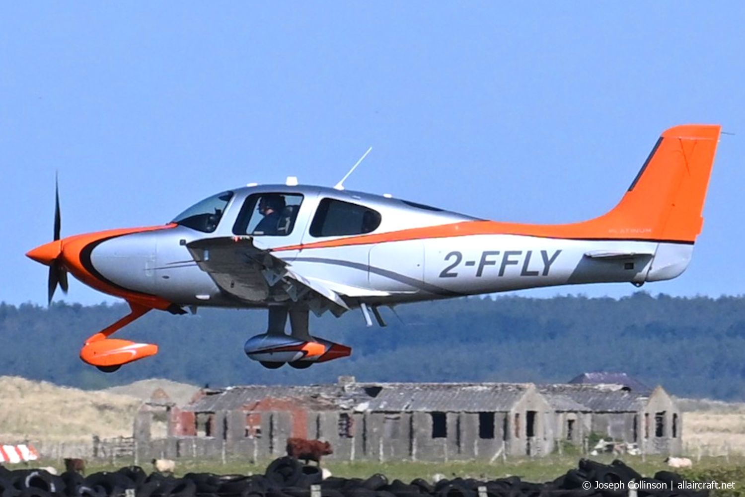 2-FFLY · Cirrus SR-22T · (EGCK)