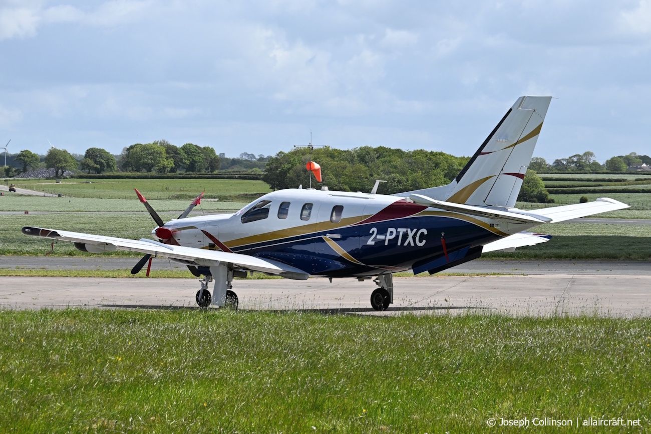 2-PTXC (321) 2005 Socata TBM-700