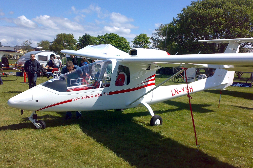 LN-YSH · Iniziative Industriali Italiane Sky Arrow 450 TS · (SVG / ENZV)