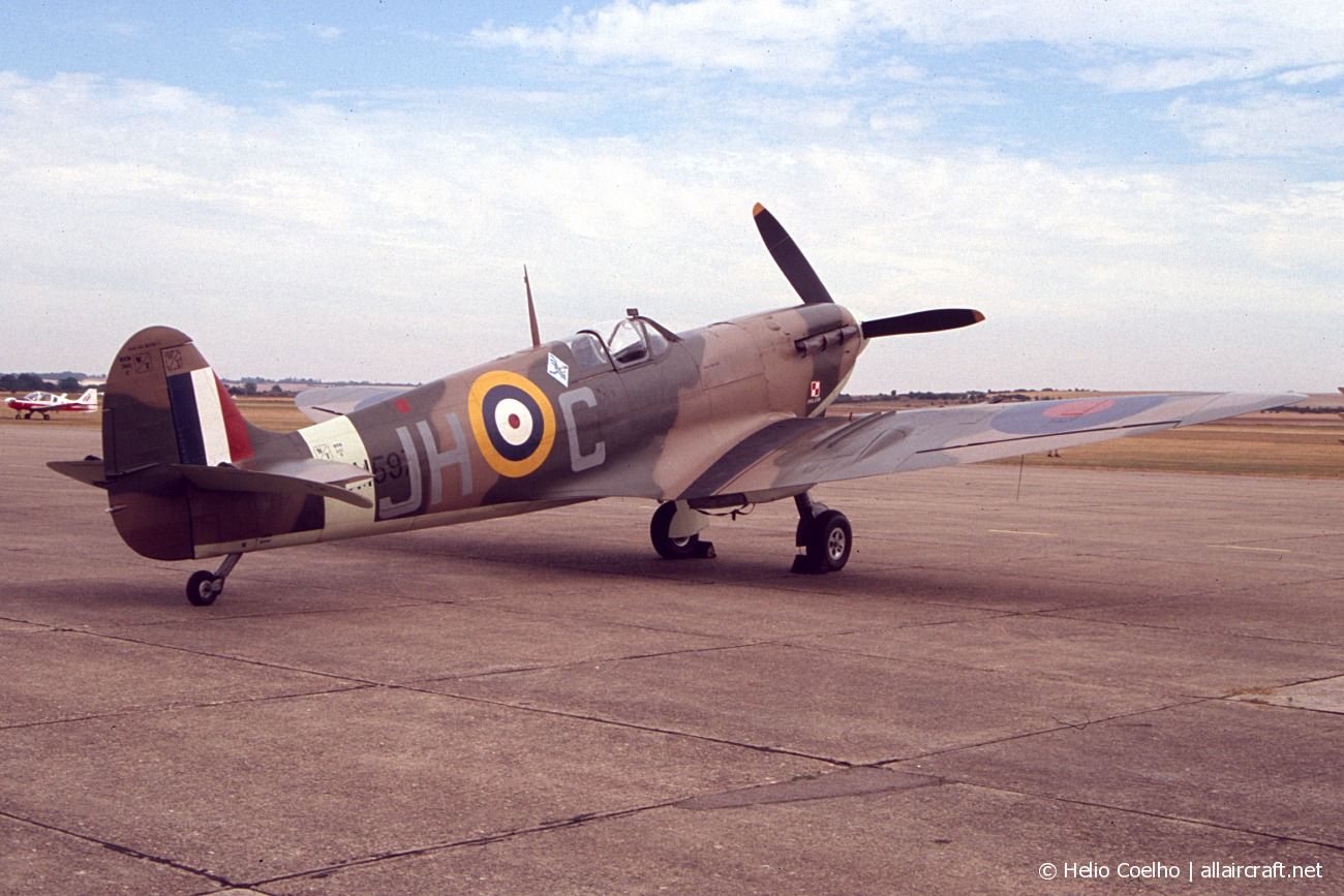 G-MKVB / BM597 1942 Supermarine 349 Spitfire LF.Vb