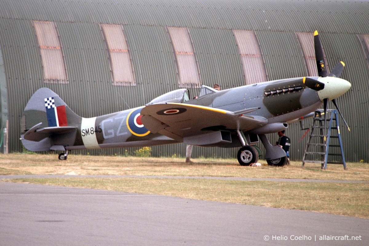 SM845 (6S/672224) 1945 Supermarine 394 Spitfire FR.XVIIIe