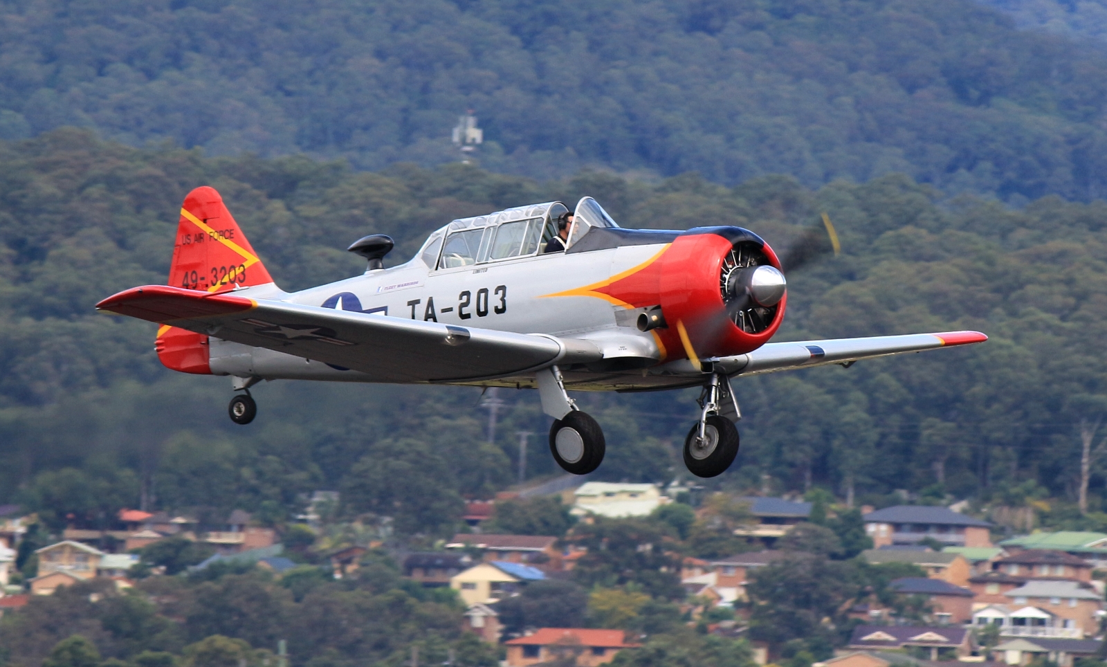 VH-WHF · North American AT-6G Texan · (WOL / YWOL)