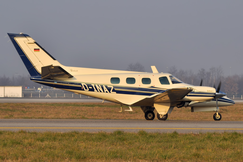 D-INAZ · Beechcraft B60 Duke · (BGY / LIME)