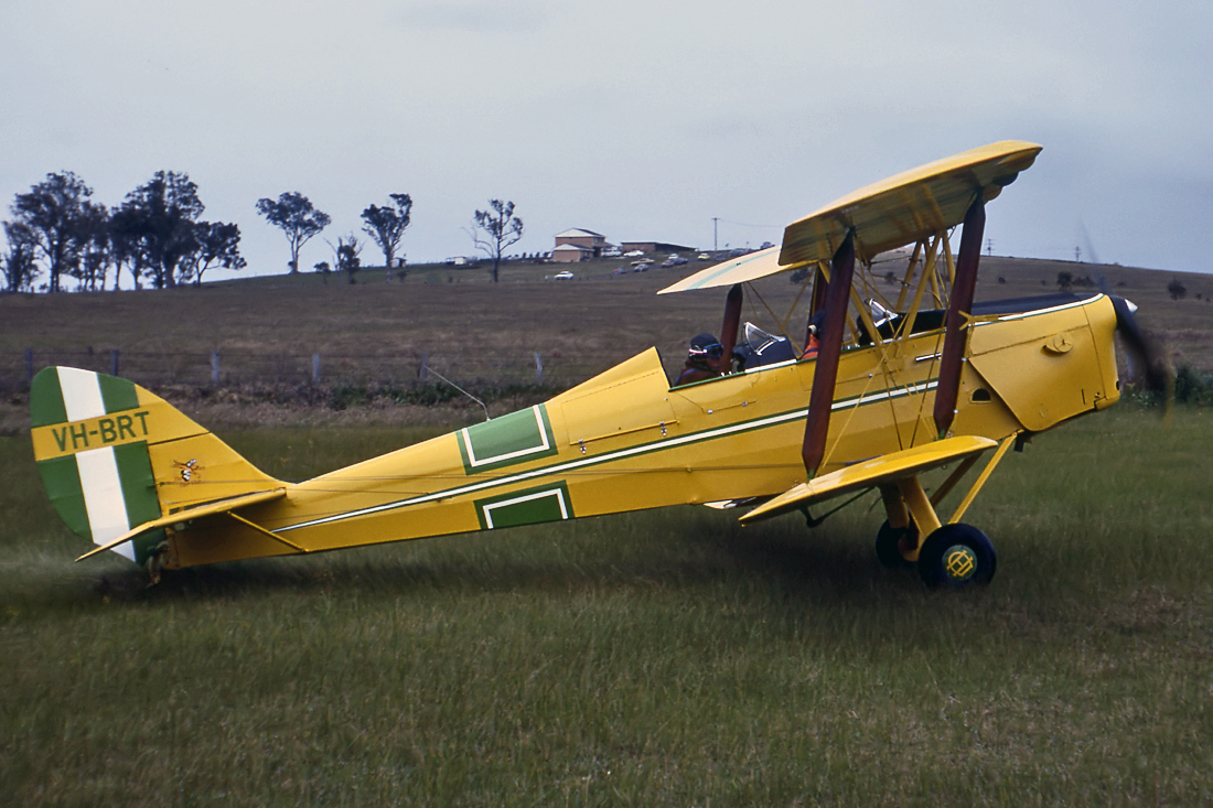 VH-BRT (LES3) DeHavilland DH-82A Tiger Moth