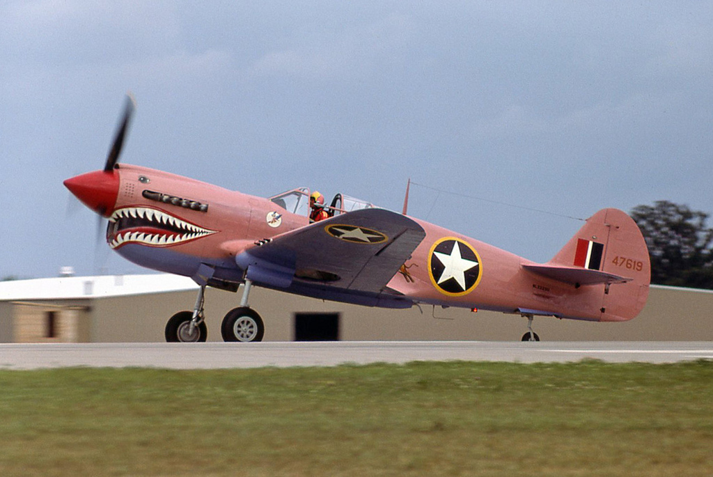 NL222SU · Curtiss P-40N Warhawk · (OSH / KOSH)