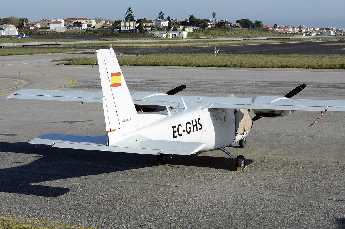 EC-GHS (430) Vulcanair P-68 Observer
