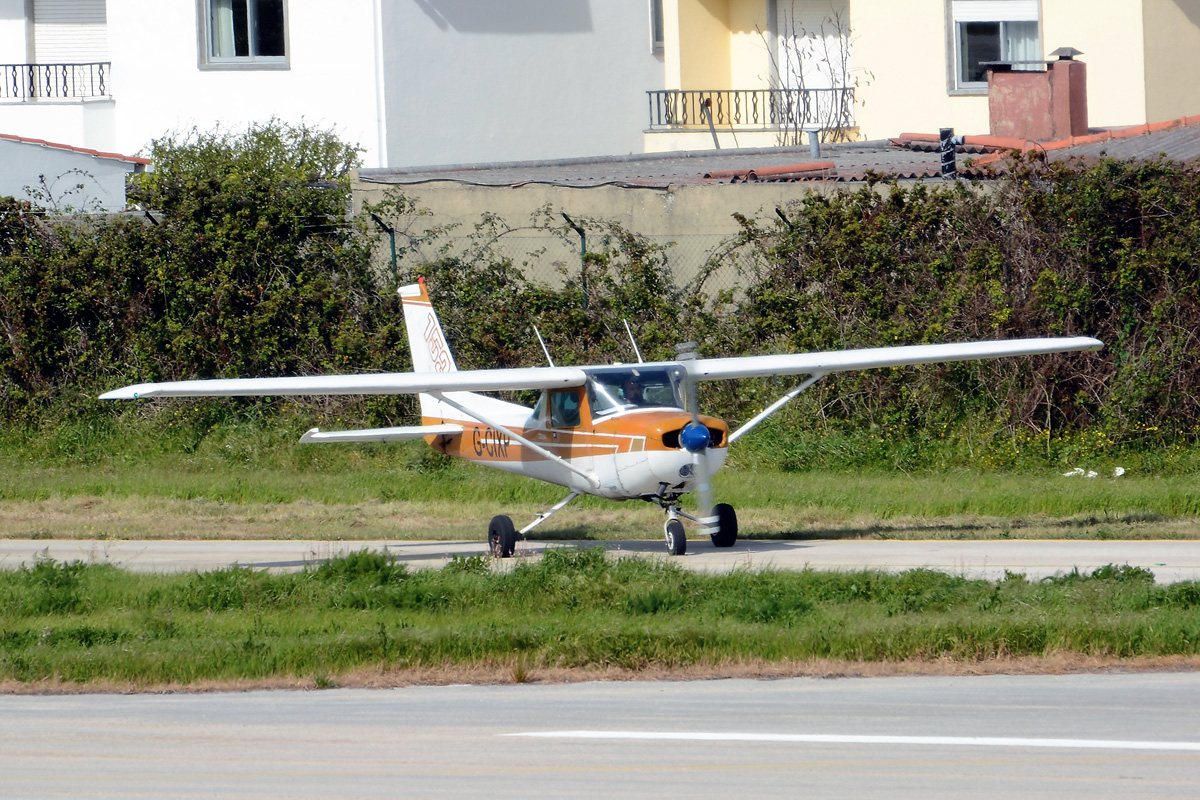 G-CIXP · Cessna 152 · (LPCS)