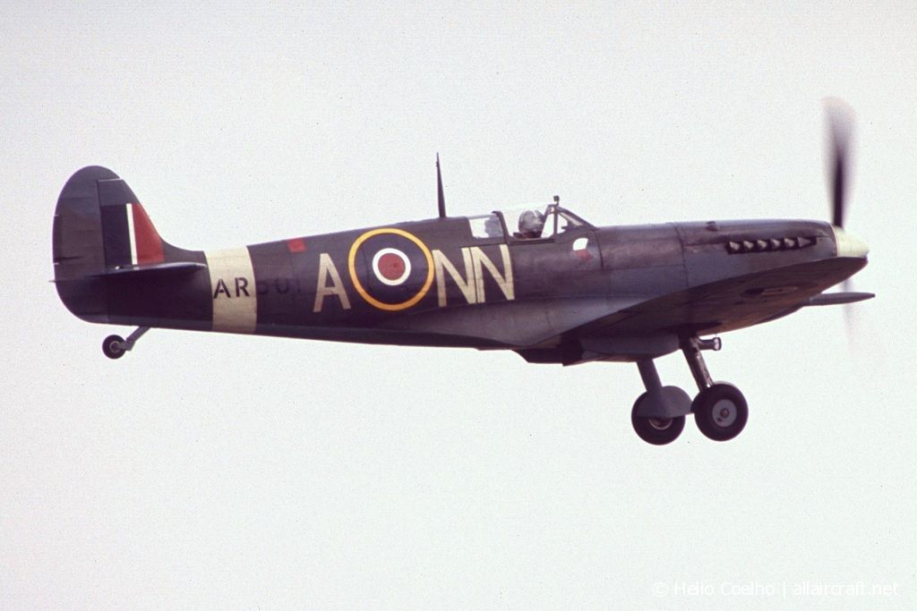 G-AWII / AR501 1942 Supermarine 349 Spitfire LF.Vc