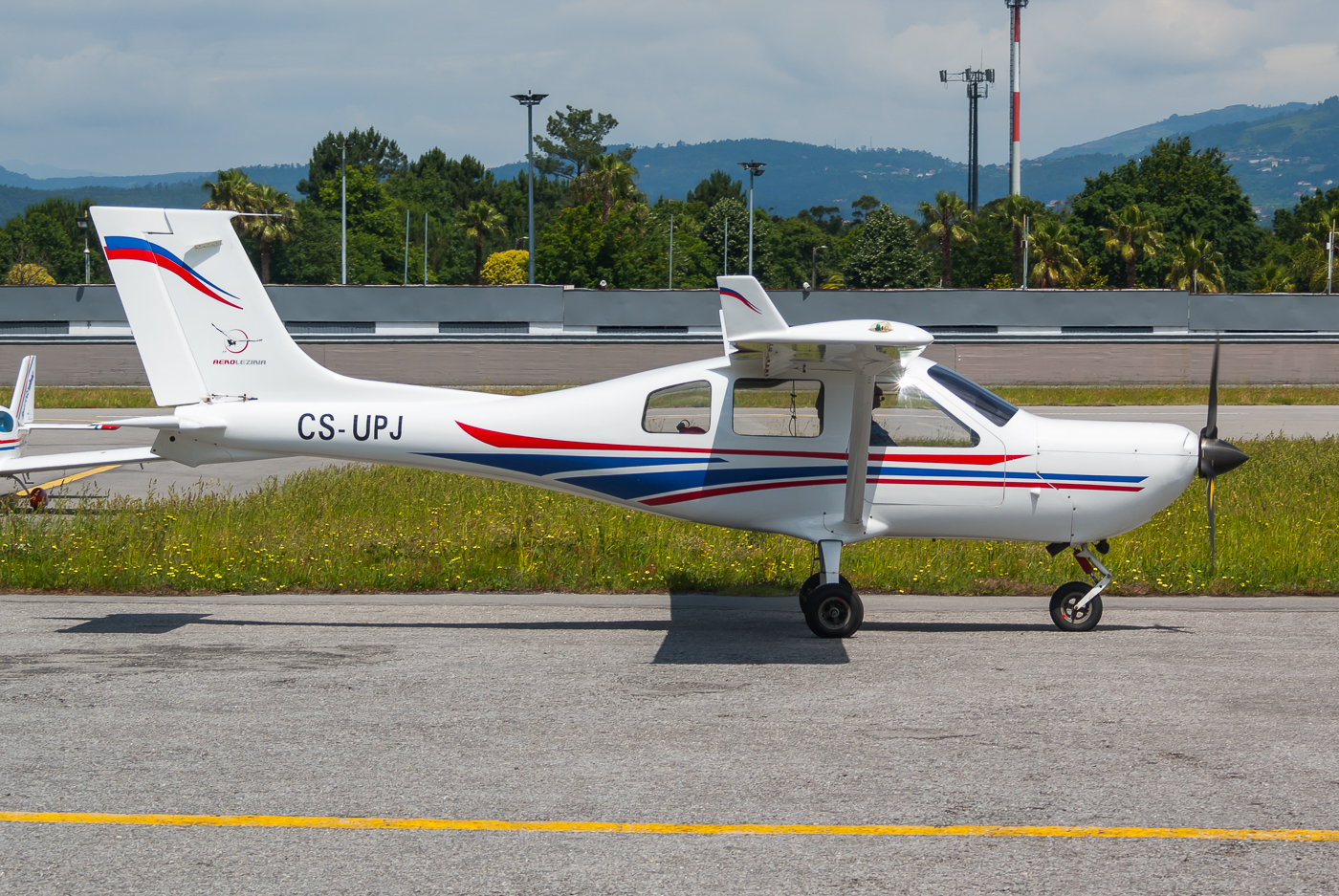 CS-UPJ · Jabiru J400 · (BGZ / LPBR)