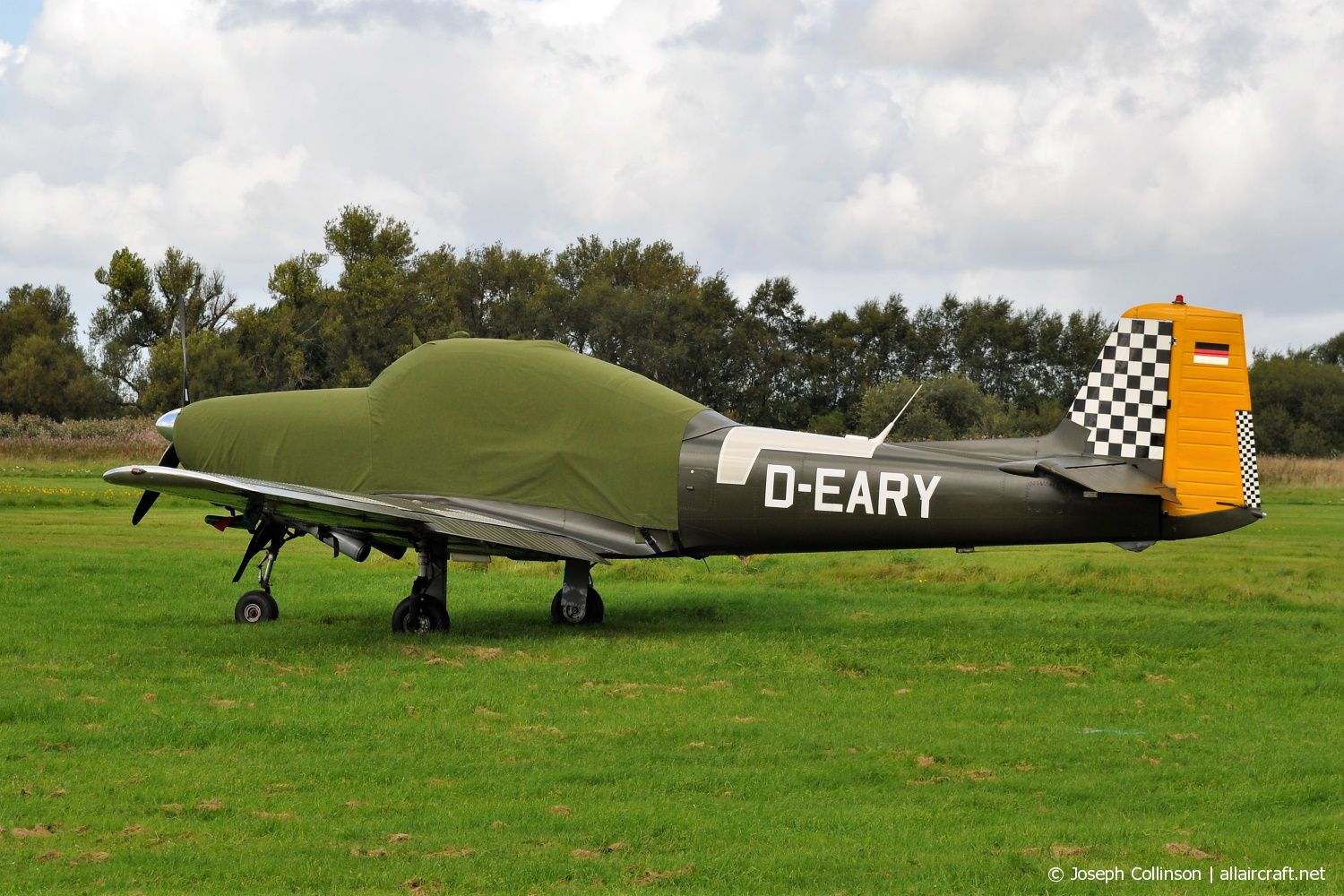 D-EARY (057) 1959 Piaggio P-149D