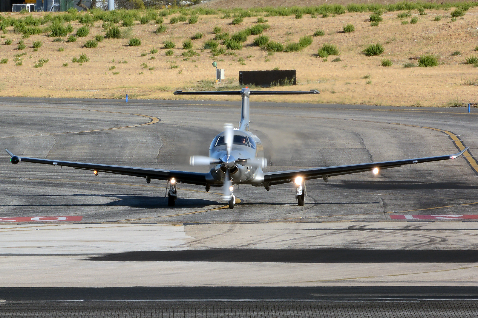 EC-LKD · Pilatus PC-12/47E · (LIS / LPPT)