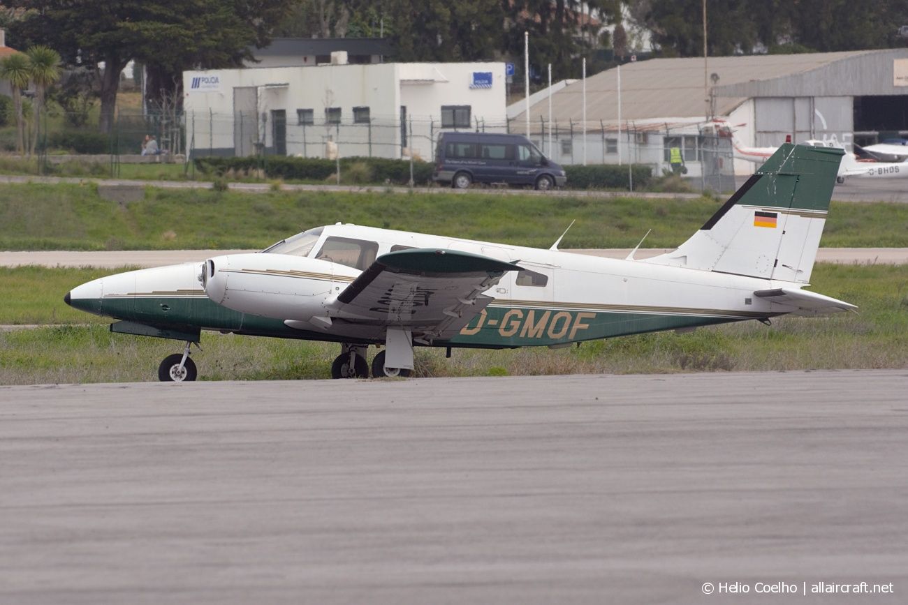 D-GMOF · Piper PA-34-220T Seneca V · (LPCS)