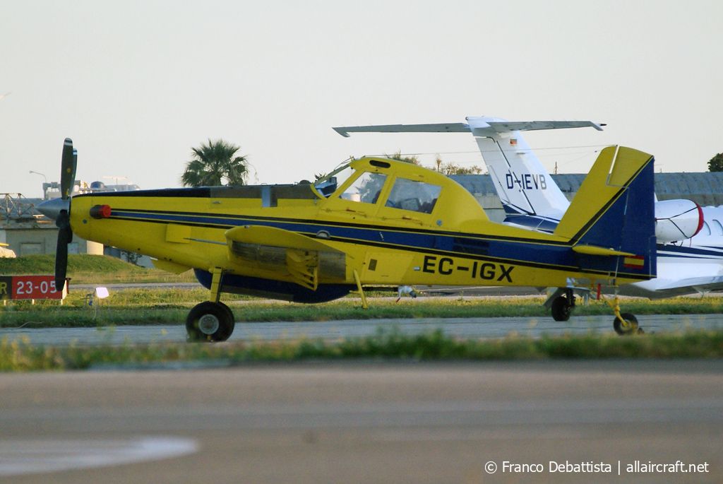 EC-IGX · Air Tractor AT-802F · (MLA / LMML)