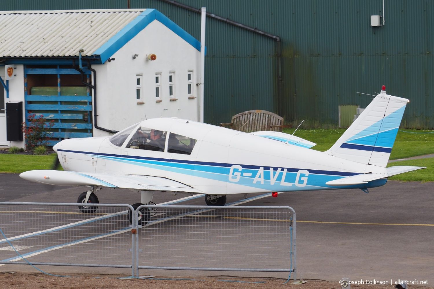G-AVLG · Piper PA-28-140 Cherokee · (EGBO)