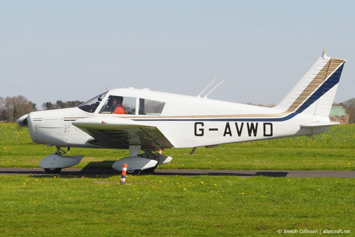 G-AVWD · Piper PA-28-140 Cherokee · (EGCV)