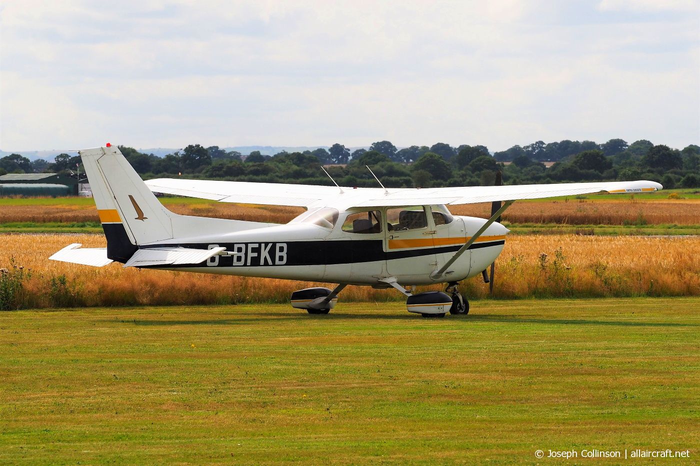 G-BFKB · Reims-Cessna F172N · (EGCV)
