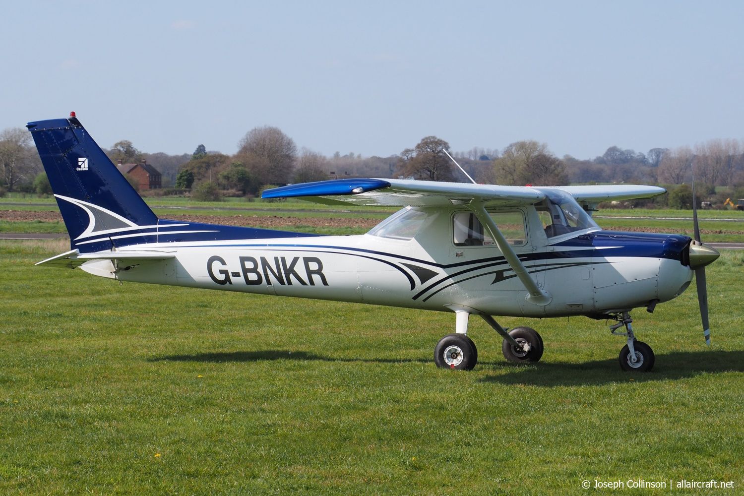 G-BNKR · Cessna 152 · (EGCV)