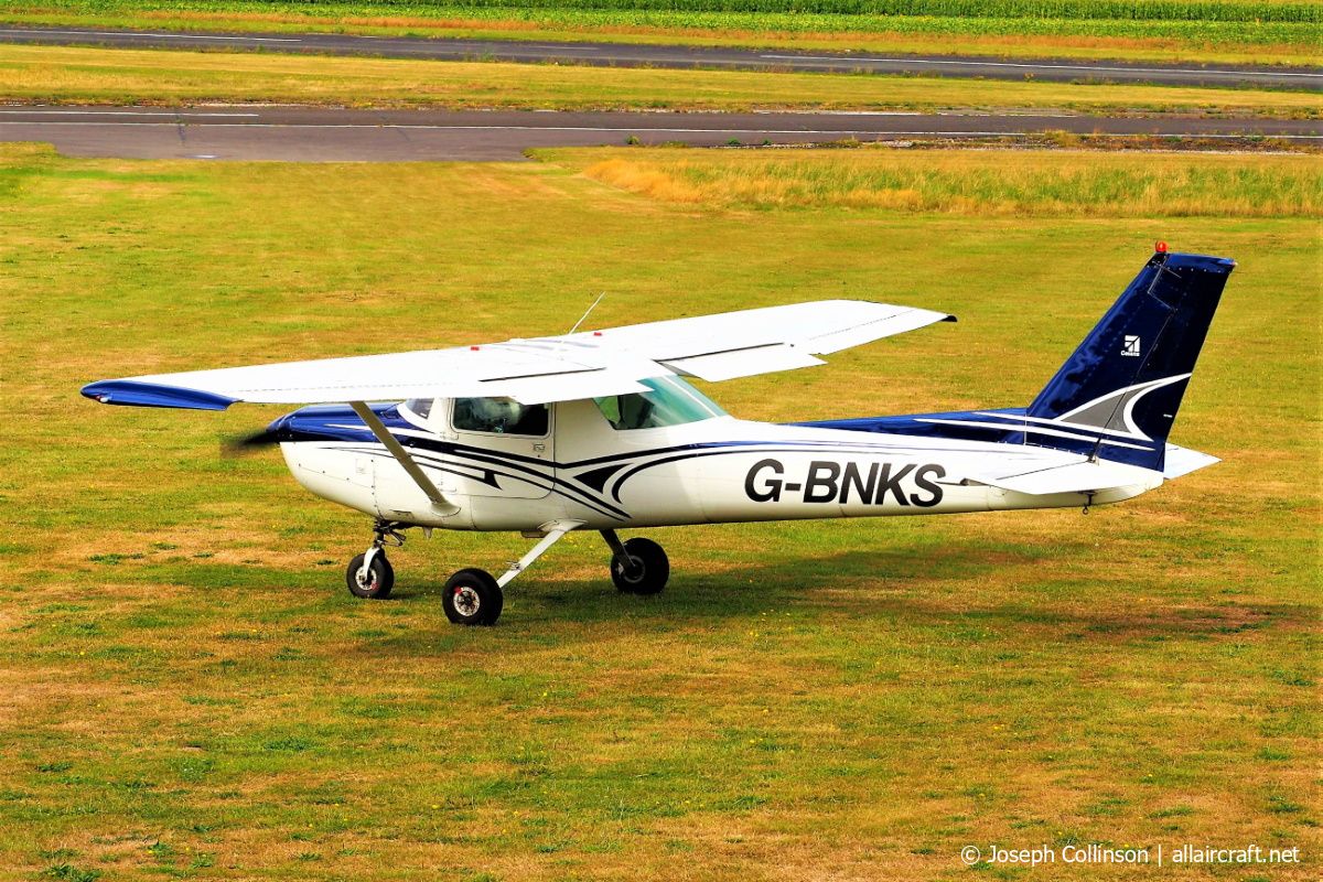 G-BNKS · Cessna 152 · (EGCV)