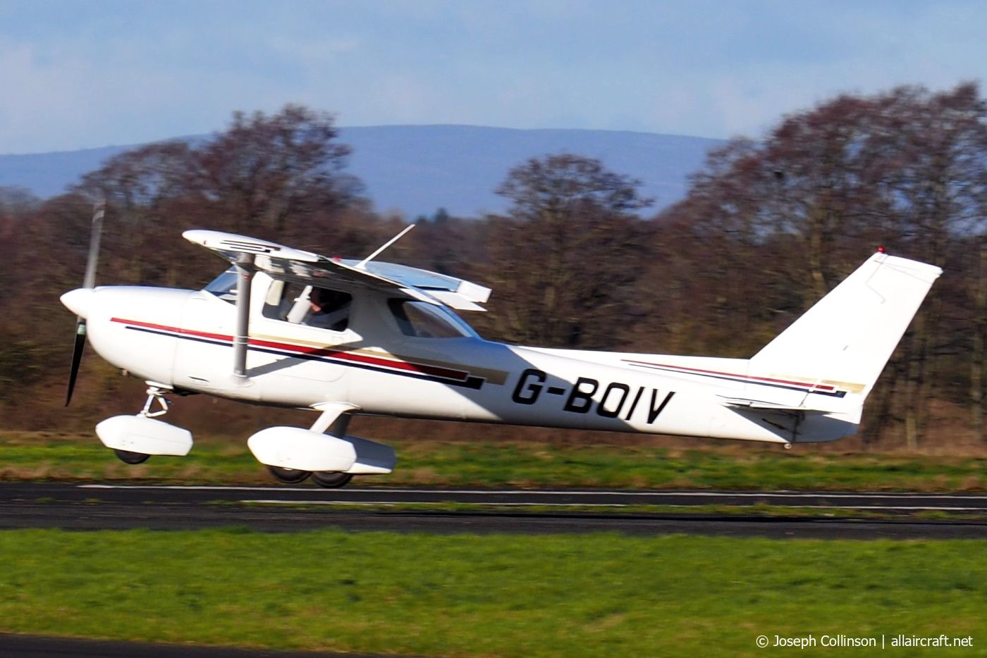 G-BOIV · Cessna 150M · (EGCV)
