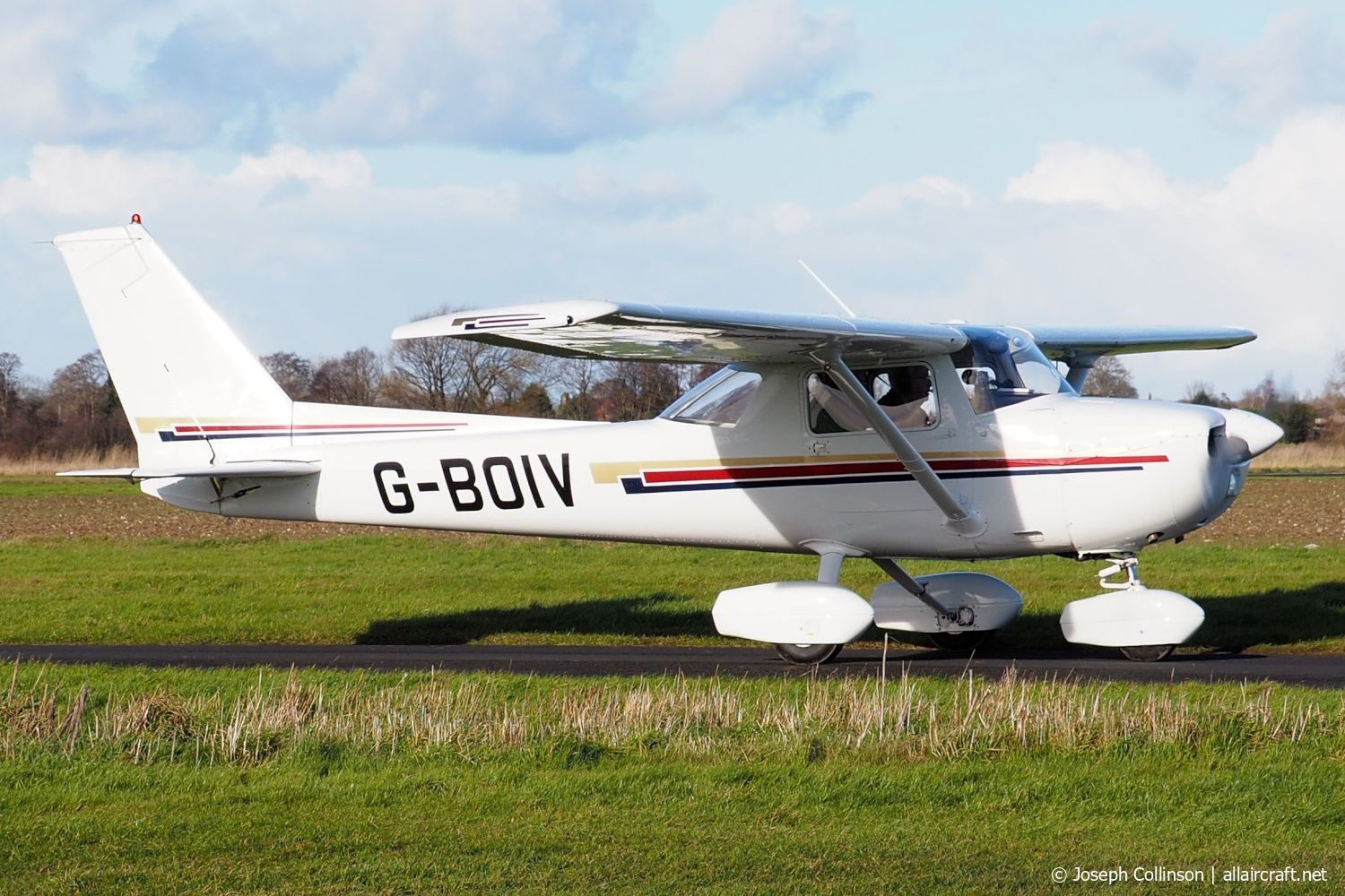 G-BOIV (150-78620) 1976 Cessna 150M