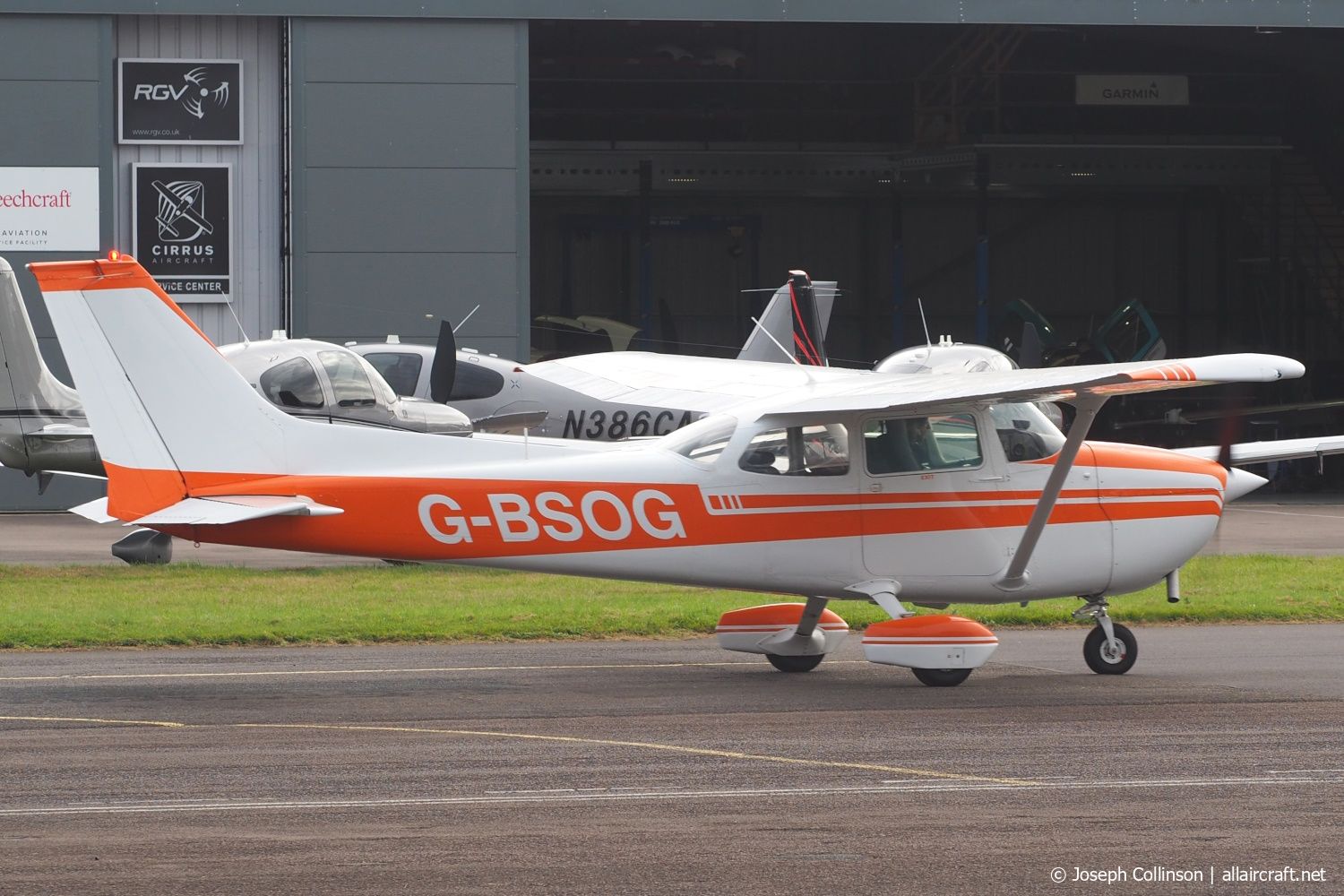 G-BSOG · Cessna 172M · (GLO / EGBJ)