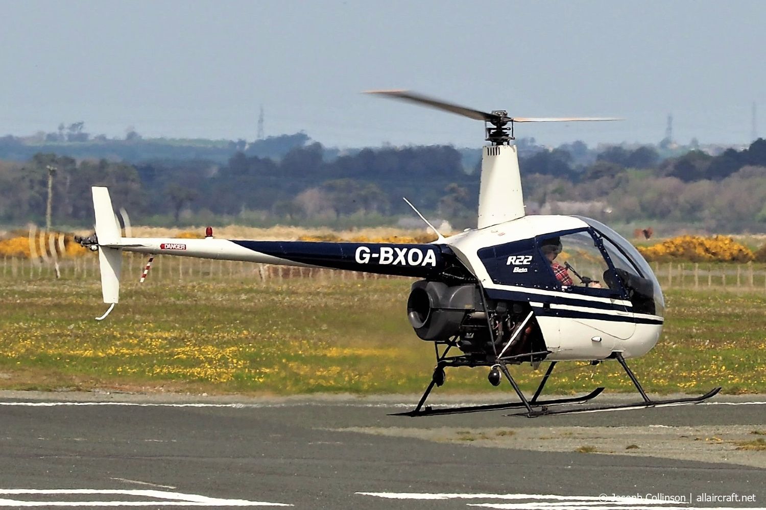 G-BXOA · Robinson R22 Beta · (EGCK)