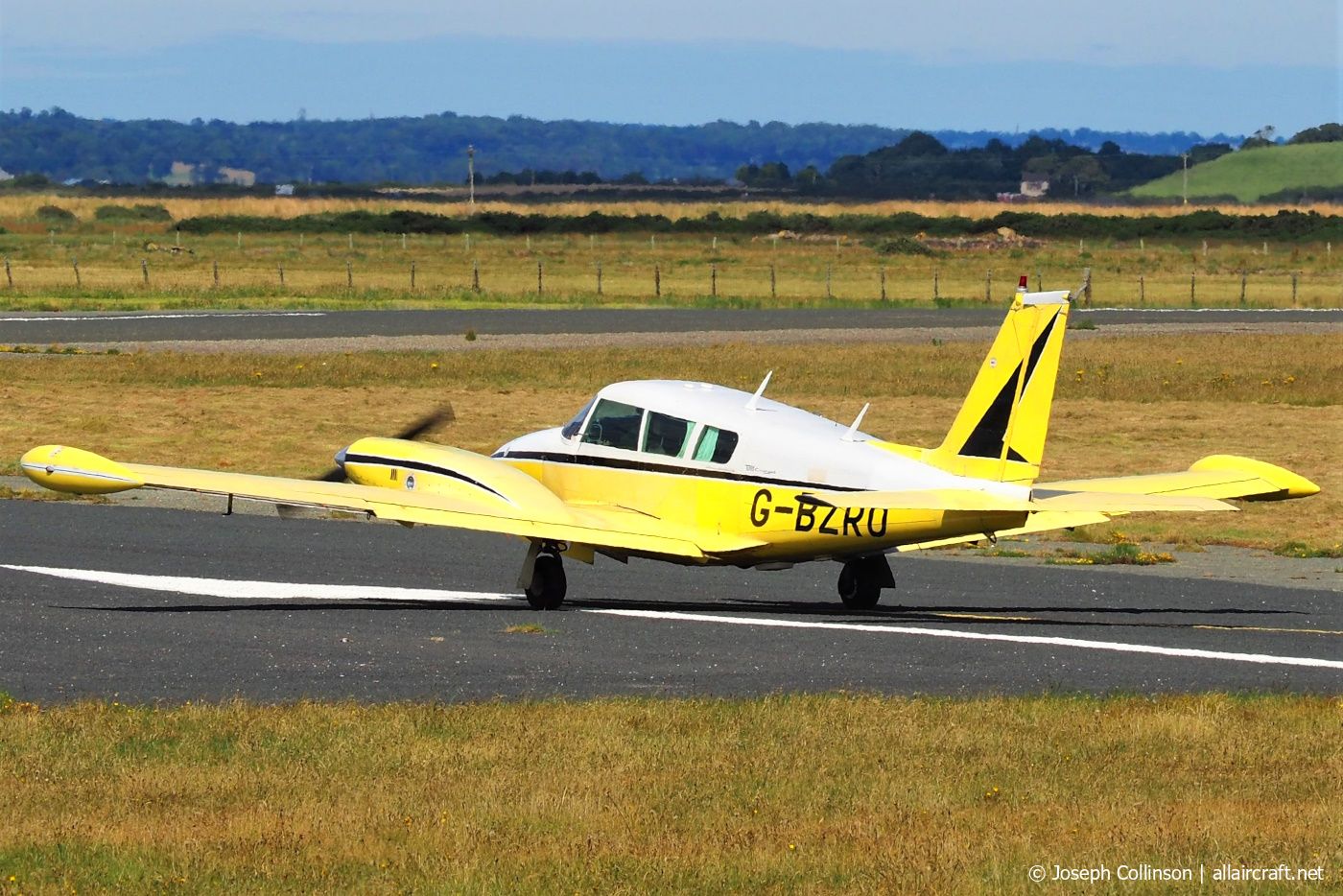 G-BZRO · Piper PA-30 Twin Comanche · (EGCK)