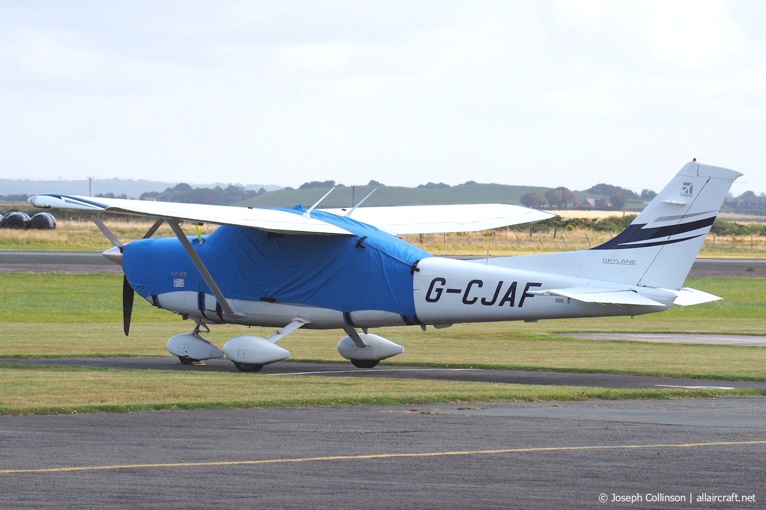 G-CJAF · Cessna 182T Skylane · (EGCK)