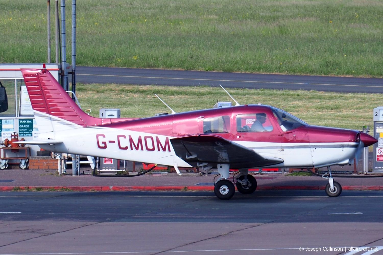 G-CMOM · Piper PA-28-161 Cadet · (GLO / EGBJ)