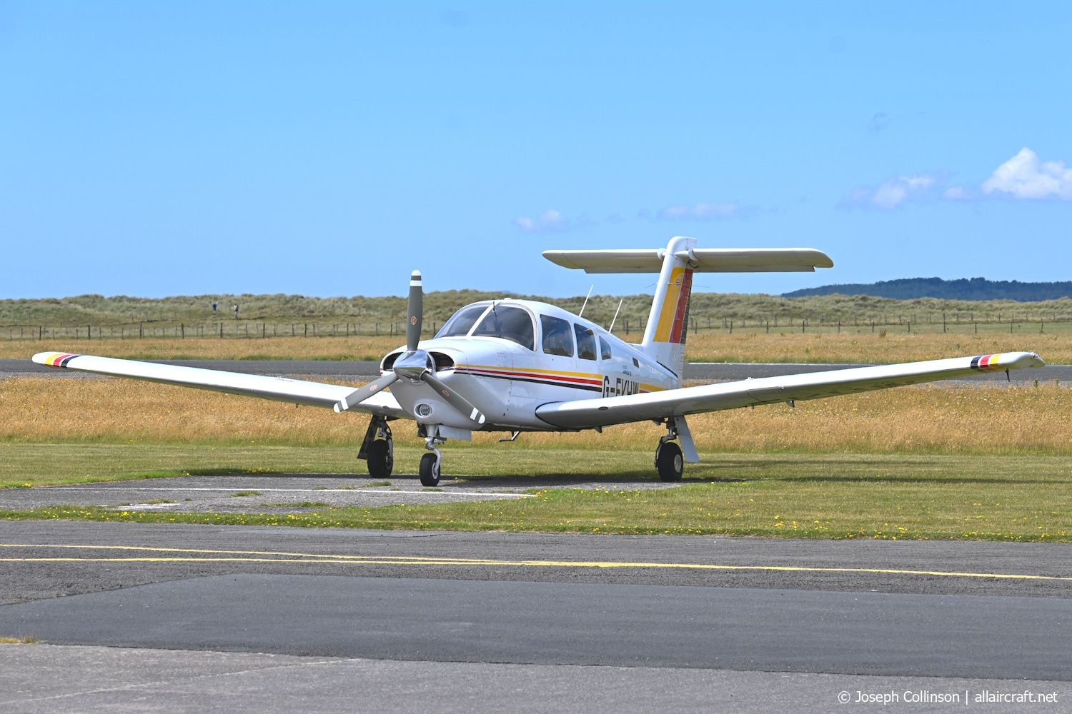 G-EKHW · Piper PA-28RT-201T Turbo Arrow IV · (EGCK)