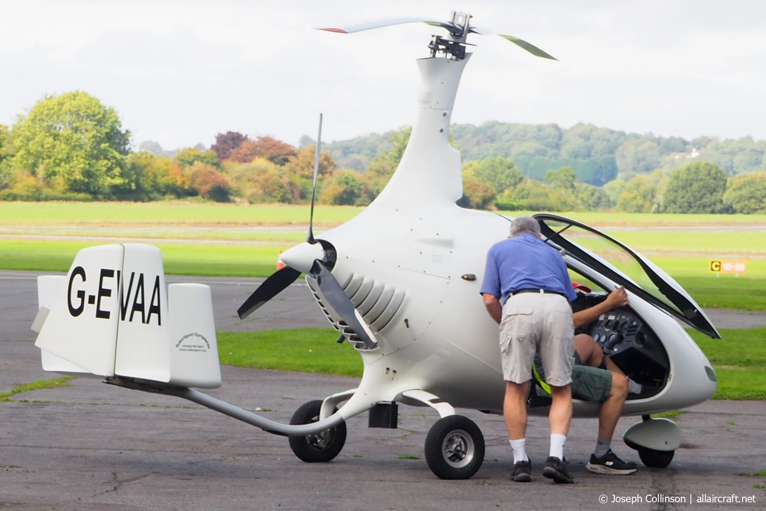 G-EVAA · Rotorsport UK Cavalon · (EGBO)