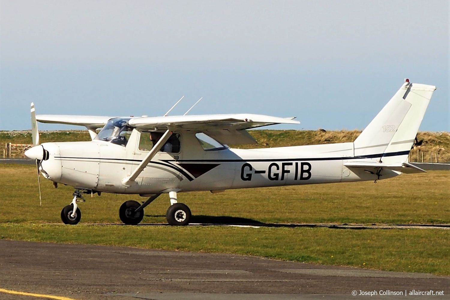 G-GFIB · Reims-Cessna F152 · (EGCK)