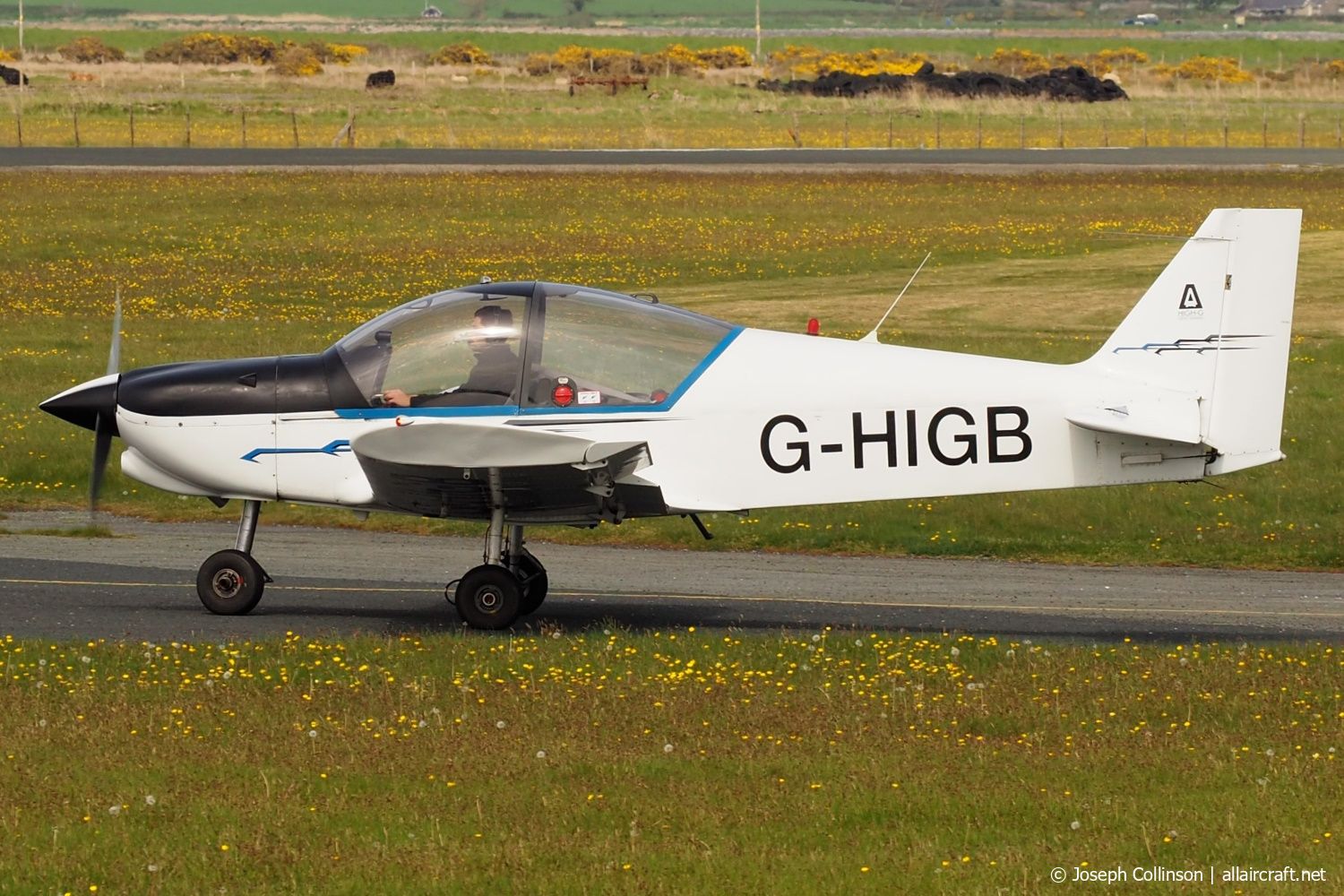 G-HIGB (365) 2002 Robin R-2120U Alpha