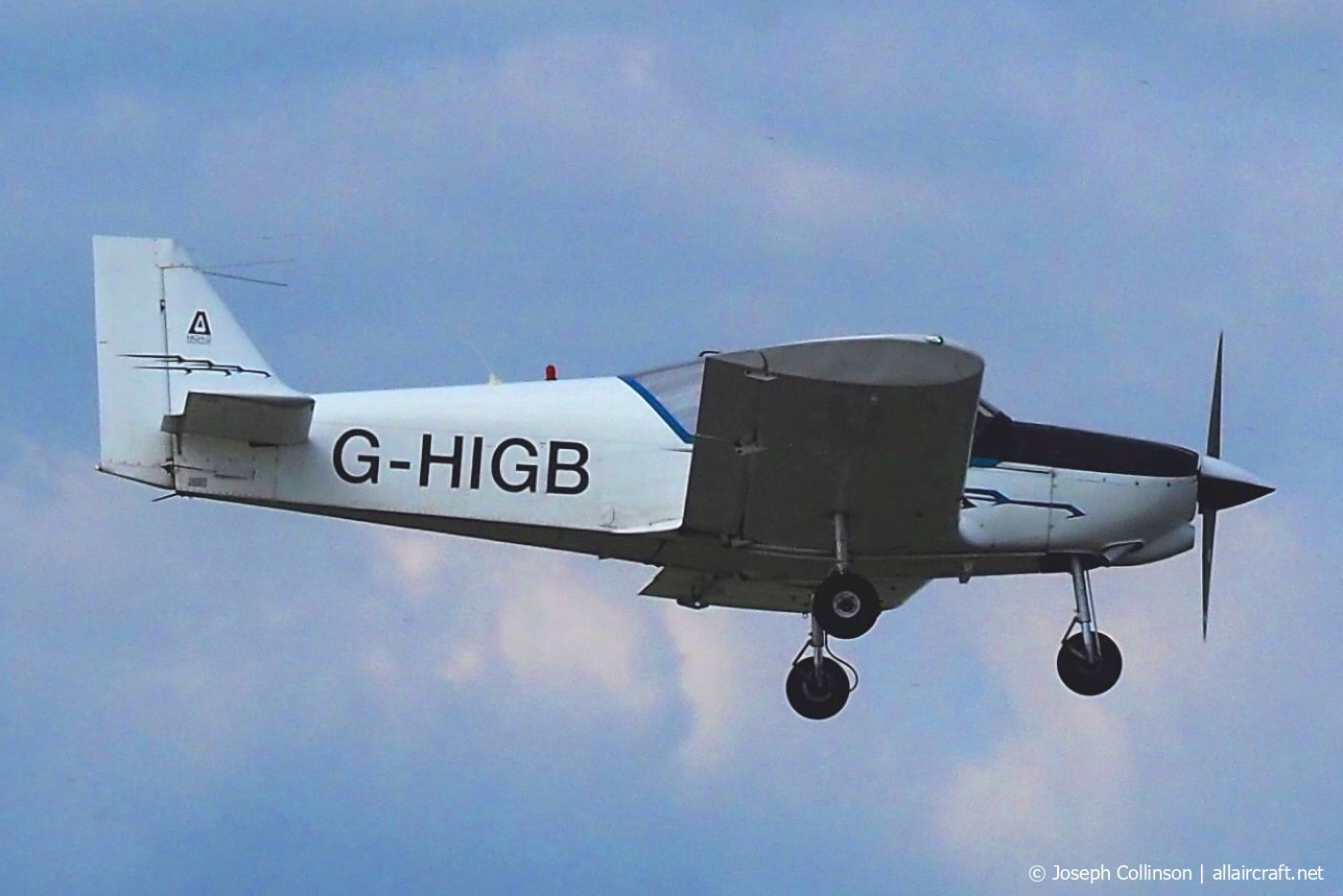 G-HIGB · Robin R-2120U Alpha · (EGCK)