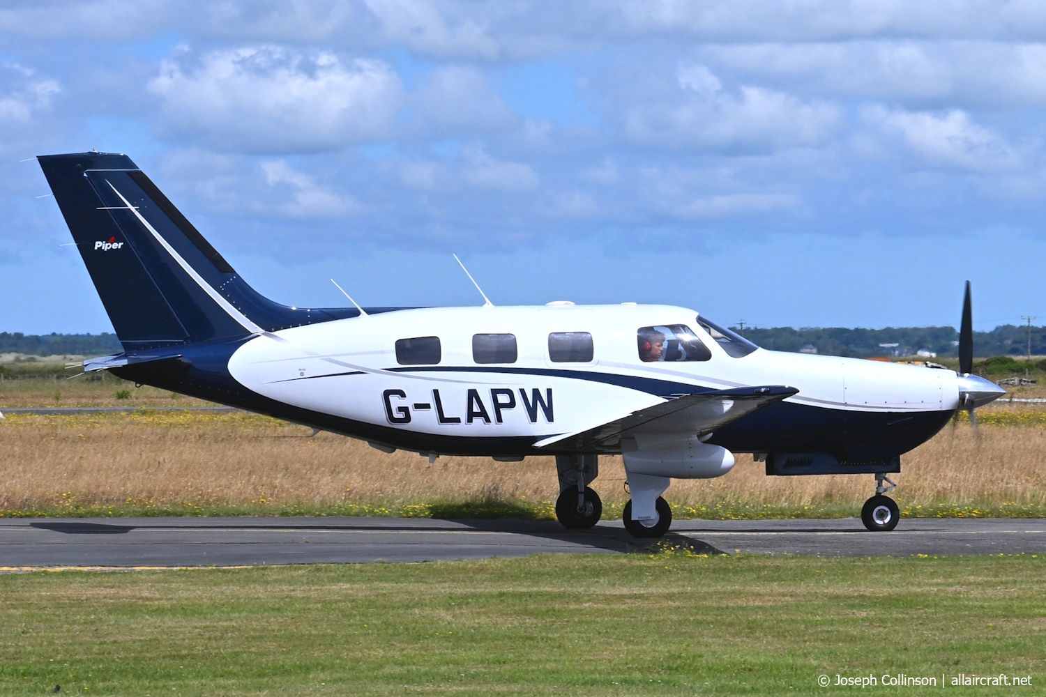 G-LAPW (4636327) Piper PA-46-350 Malibu Mirage