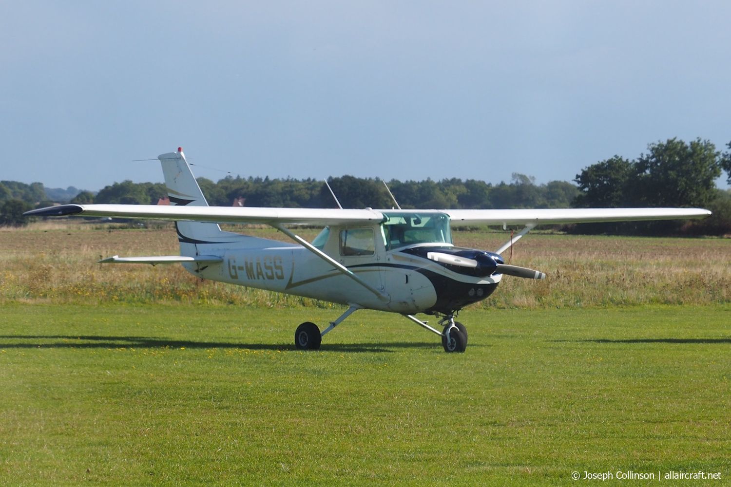 G-MASS · Cessna 152 · (EGSM)