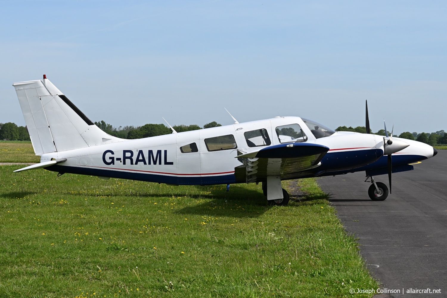 G-RAML 1982 Piper PA-34-220T Seneca III