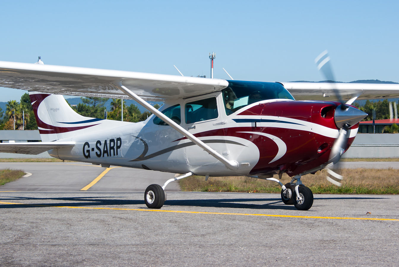 G-SARP · Cessna R182 Skylane RG · (BGZ / LPBR)