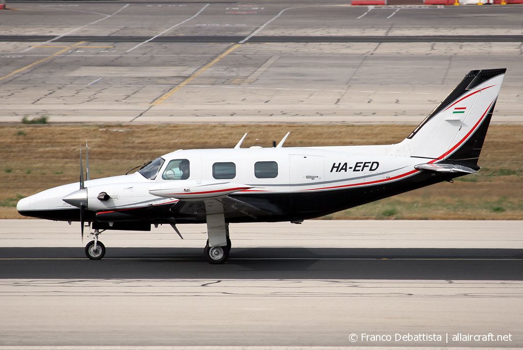 HA-EFD · Piper PA-31T · (MLA / LMML)