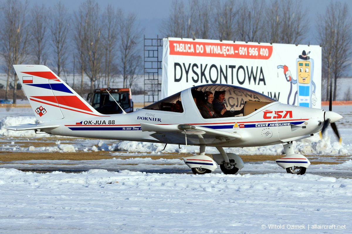 OK-JUA88 · TL Ultralight TL-2000 Sting Carbon · (EPNT)
